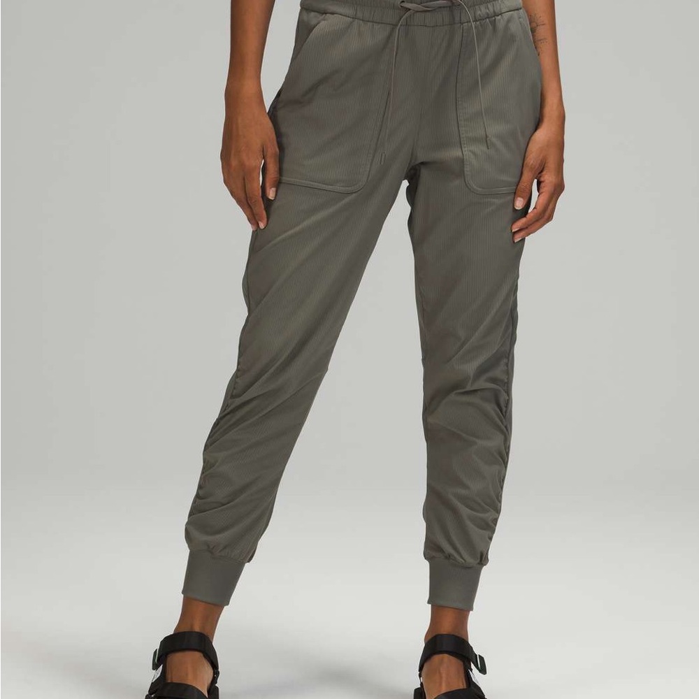 Lululemon Beyond the Studio 7/8 Jogger Grey Sage